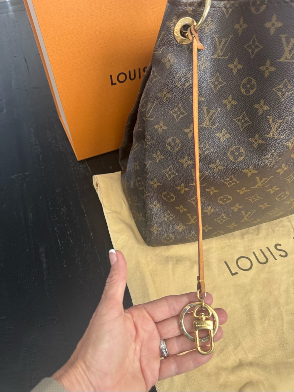 2010 Louis Vuitton Monogram Artsy GM Coated Canvas bag - Picture 10 of 14